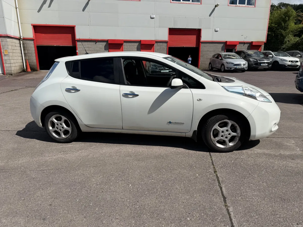 2016 Nissan Leaf - Image 3