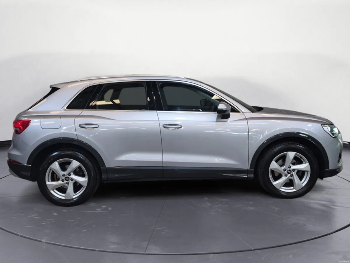 Audi Q3 35 TDi 150 BHP Auto - Image 4