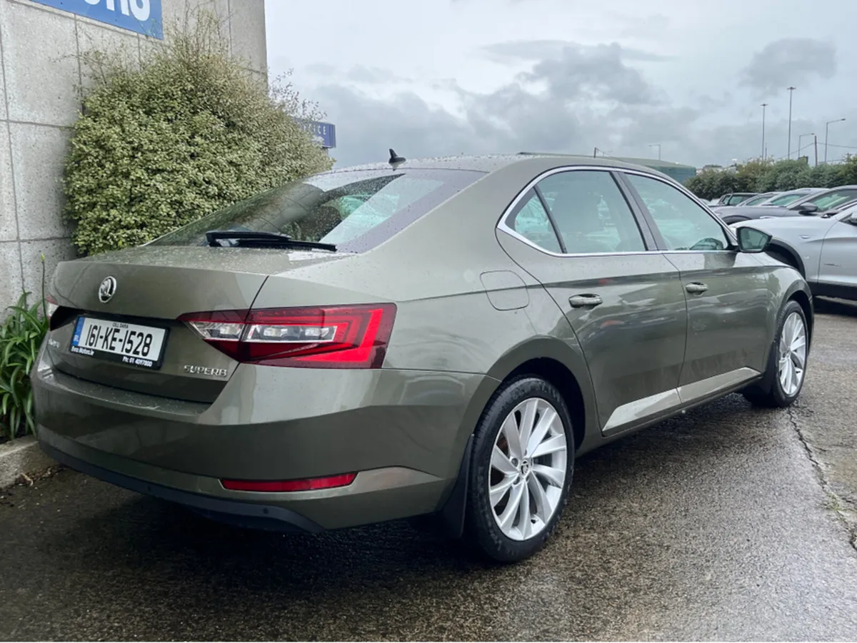 Skoda Superb STYLE AUTOMATIC 1.6 DIESEL //HIGH SPE - Image 4