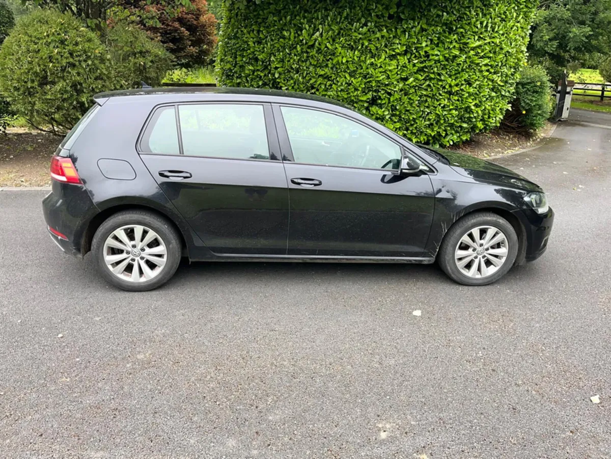 Volkswagen Golf COMFORTLINE 1.6 TDI MANUAL 5SPEED - Image 2