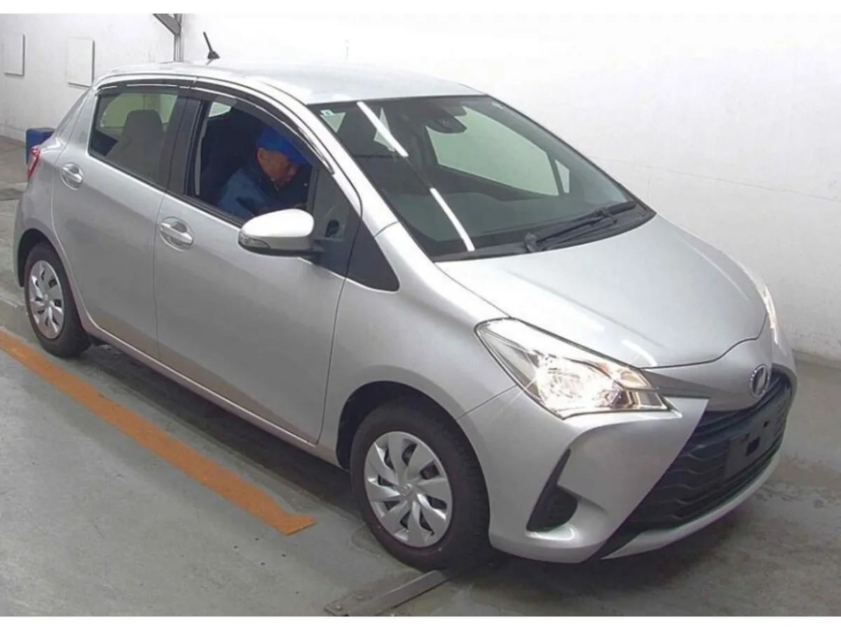 Toyota Vitz 1.0 Petrol Auto - Image 2