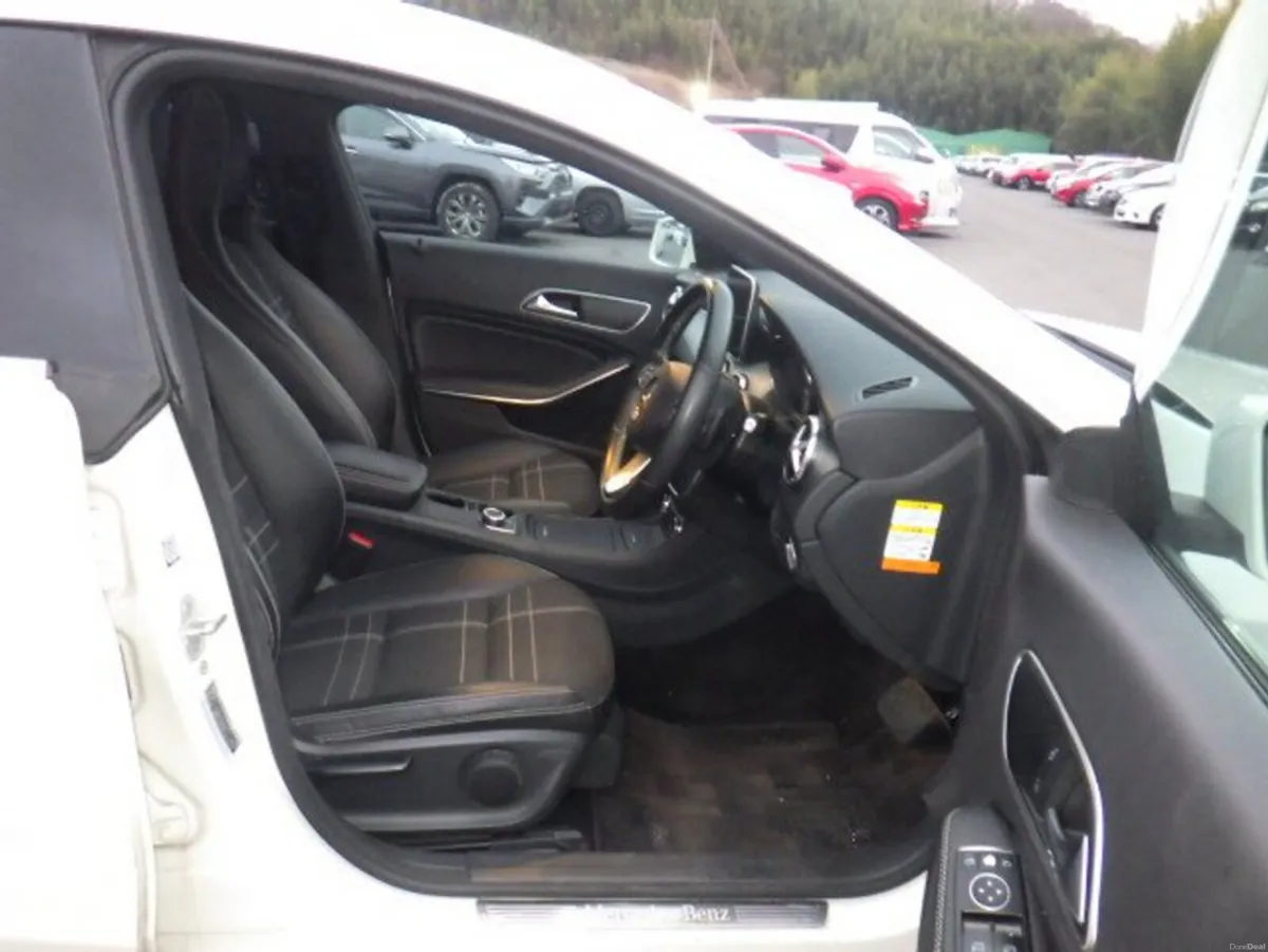 Mercedes-Benz CLA 1.6 Petrol Auto - Image 4