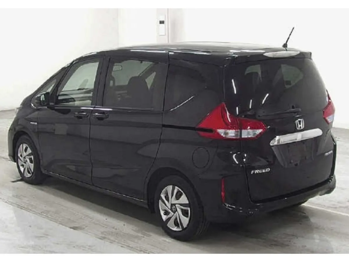 Honda Freed 1.5 Petrol Hybrid Auto - Image 3