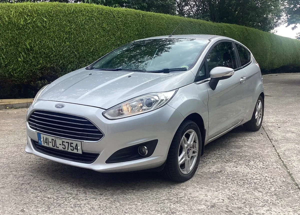 2014 Ford Fiesta 1.2 Zetec 107,000 miles - Image 3