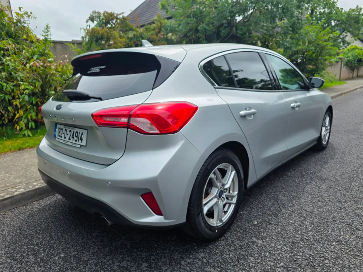 Ford Focus 1.5 TDCI Zetec 125PS 5DR - Image 3