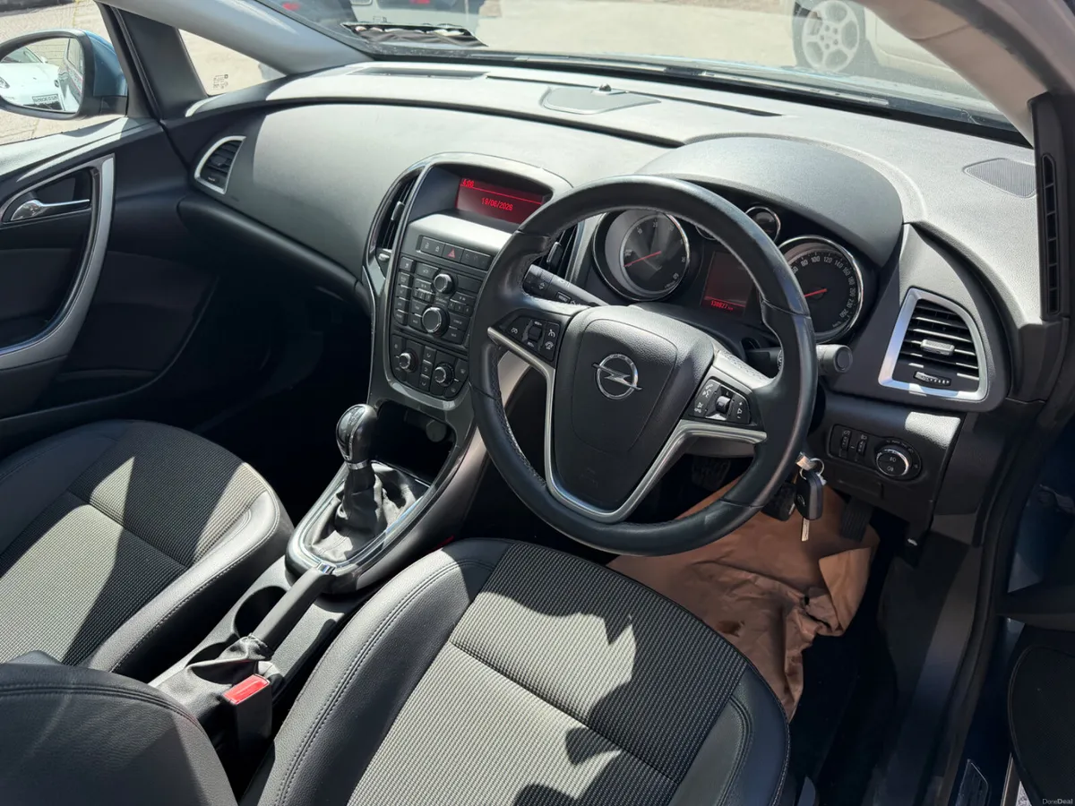 2014 Opel Astra - Image 6