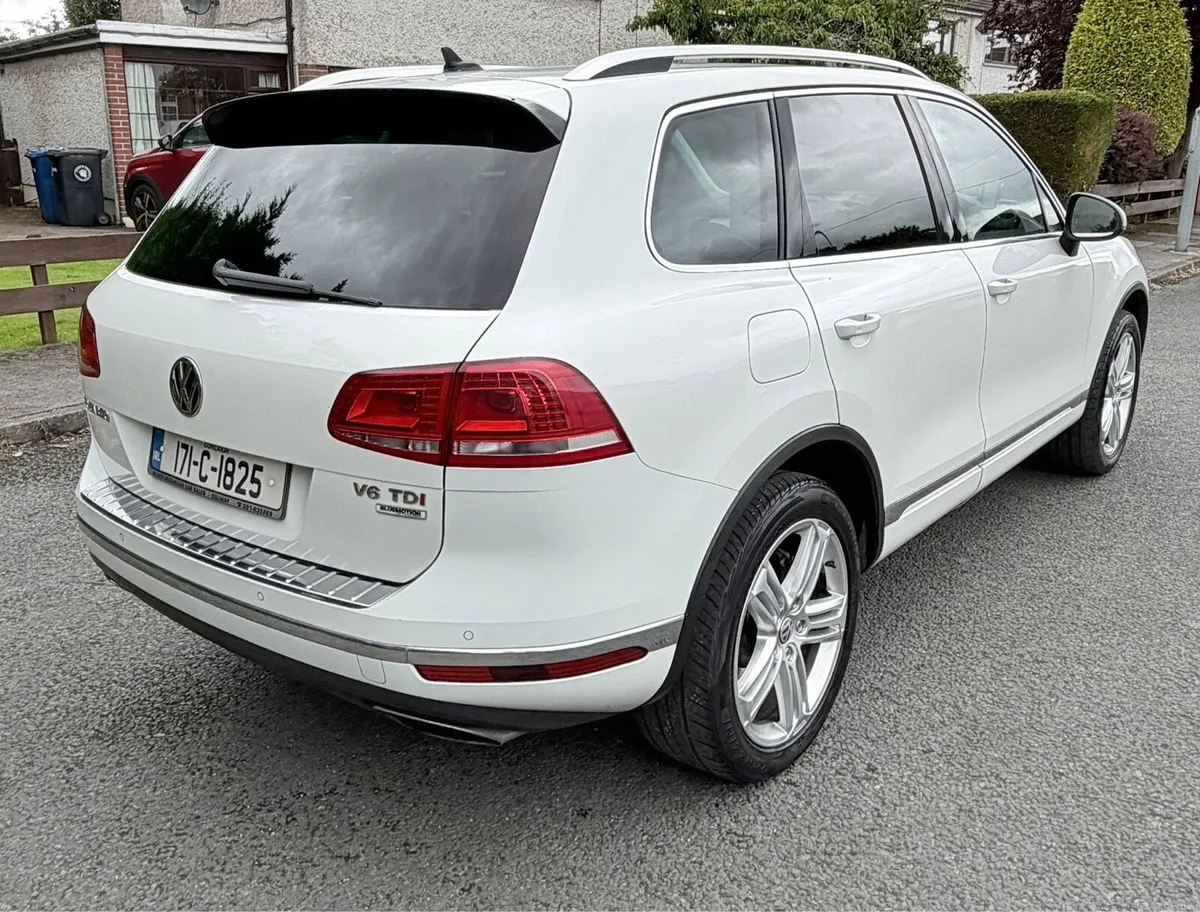 Volkswagen Toureg N1 5 Seat Commercial - Image 4