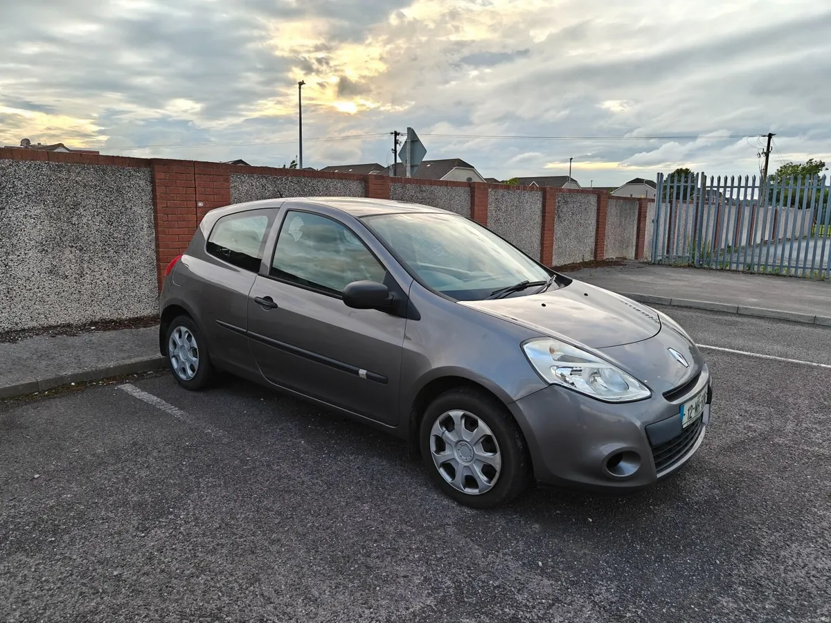 Renault Clio 2012 - Image 2