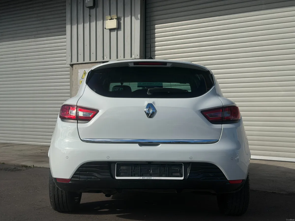 2015 Renault Clio 1.2 automatic - Image 3