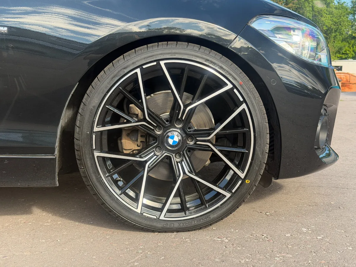 2017 BMW 118i M-Sport Shadow Edition - Image 4