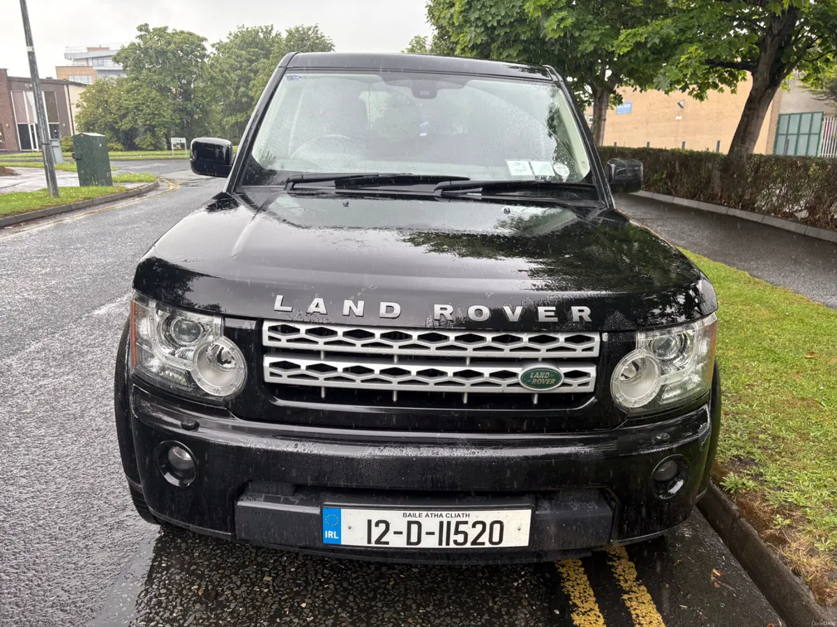 Land Rover Discovery 3.0 crew cab - Image 2
