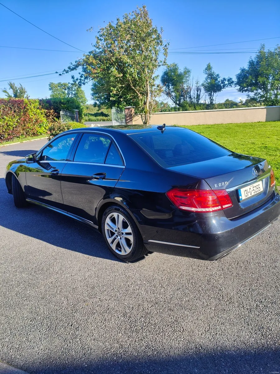 Mercedes-Benz E-Class 2013 - Image 4