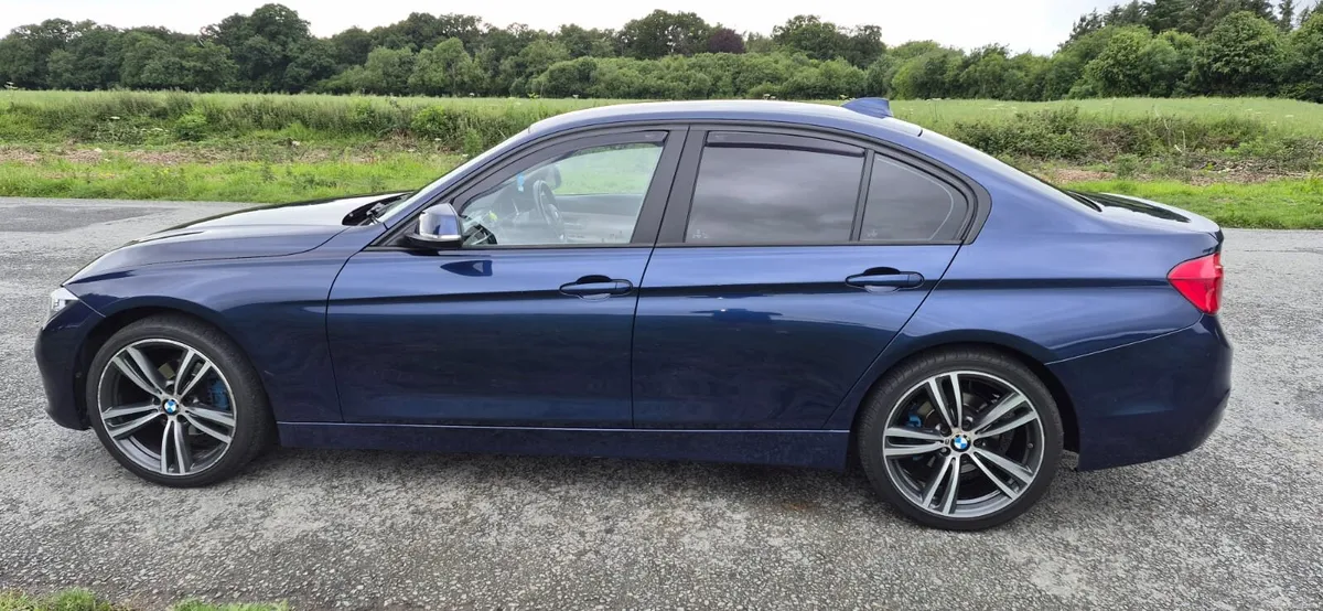Bmw 318 Disel Automatic low kilometers 154km - Image 5