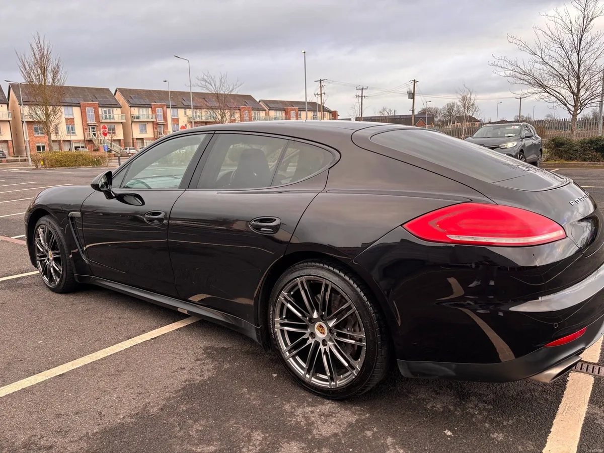PORSCHE PANAMERA - Image 3