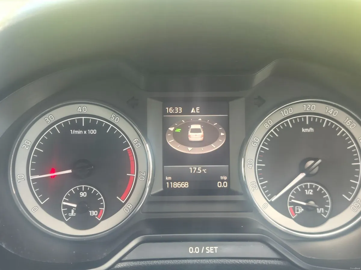 Skoda Octavia 2017 - Image 4