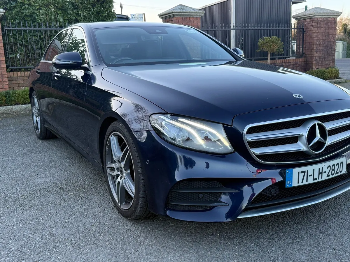2017 mercedes E - Image 1