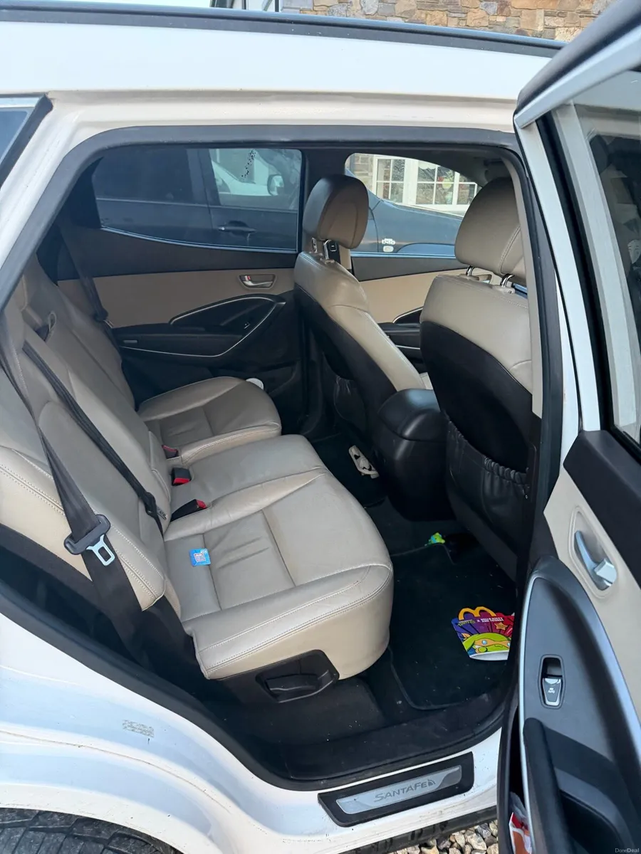 2013 Hyundai Sante Fe CRDI 4 WD . - Image 1
