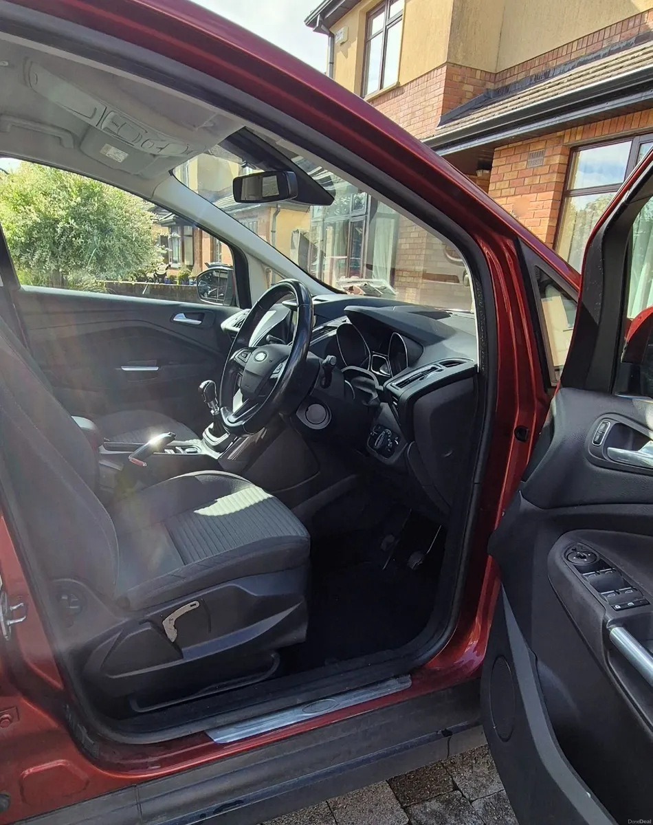 Ford C-Max Zetec 2016 - Well Maintained - Image 5