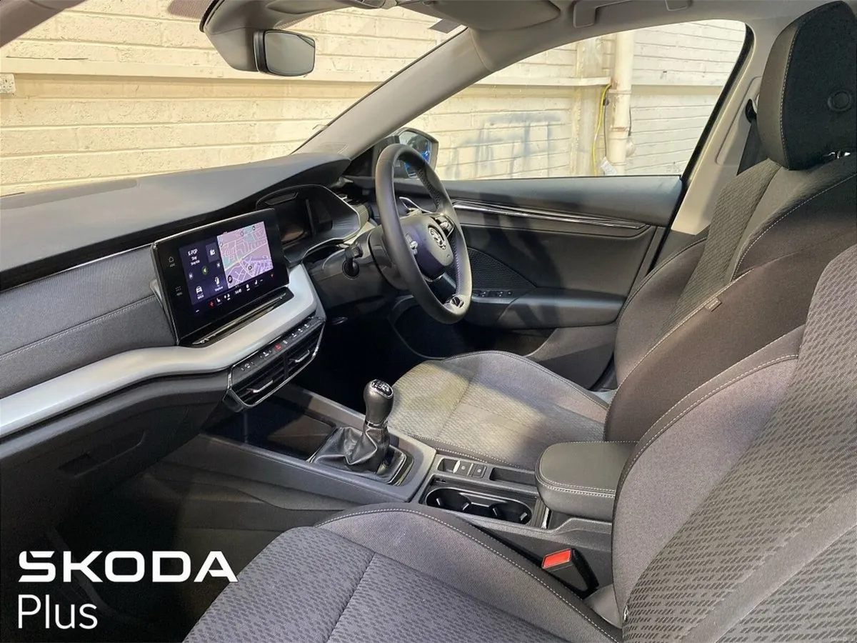 Skoda Octavia Combi Style 1.5TSI 150bhp - Image 4