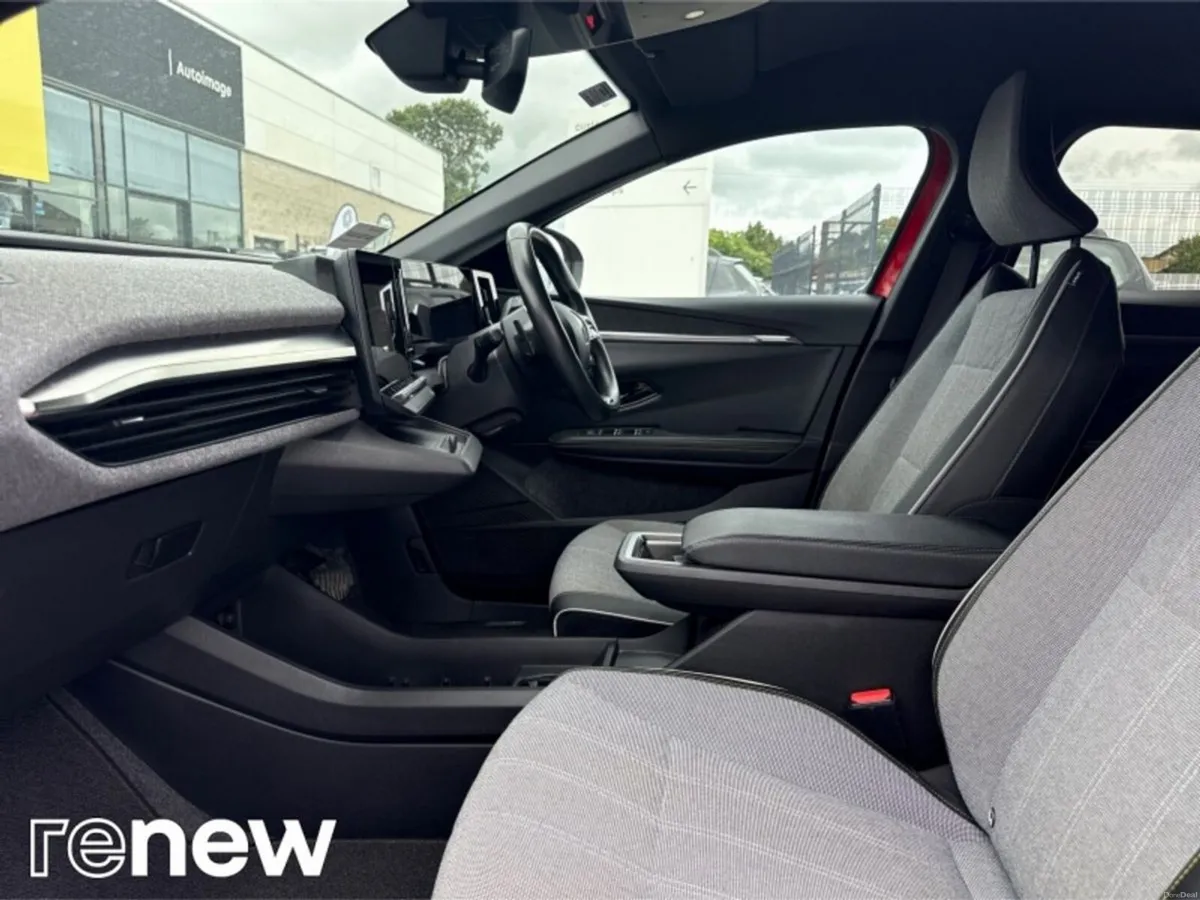 Renault Megane E-Tech EV60 Techno - Image 5