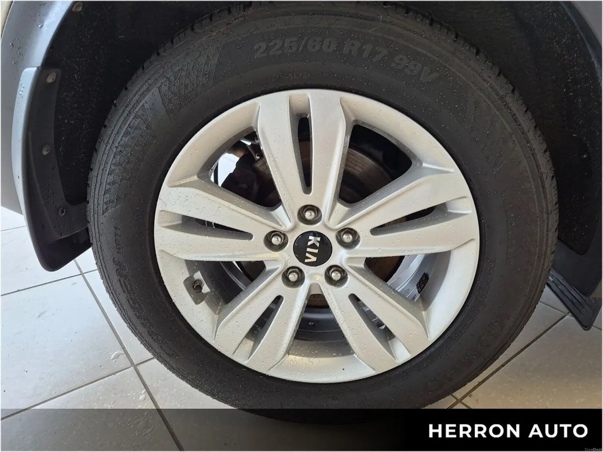 Kia Sportage PLATINUM 1.7 CRDI - Image 4