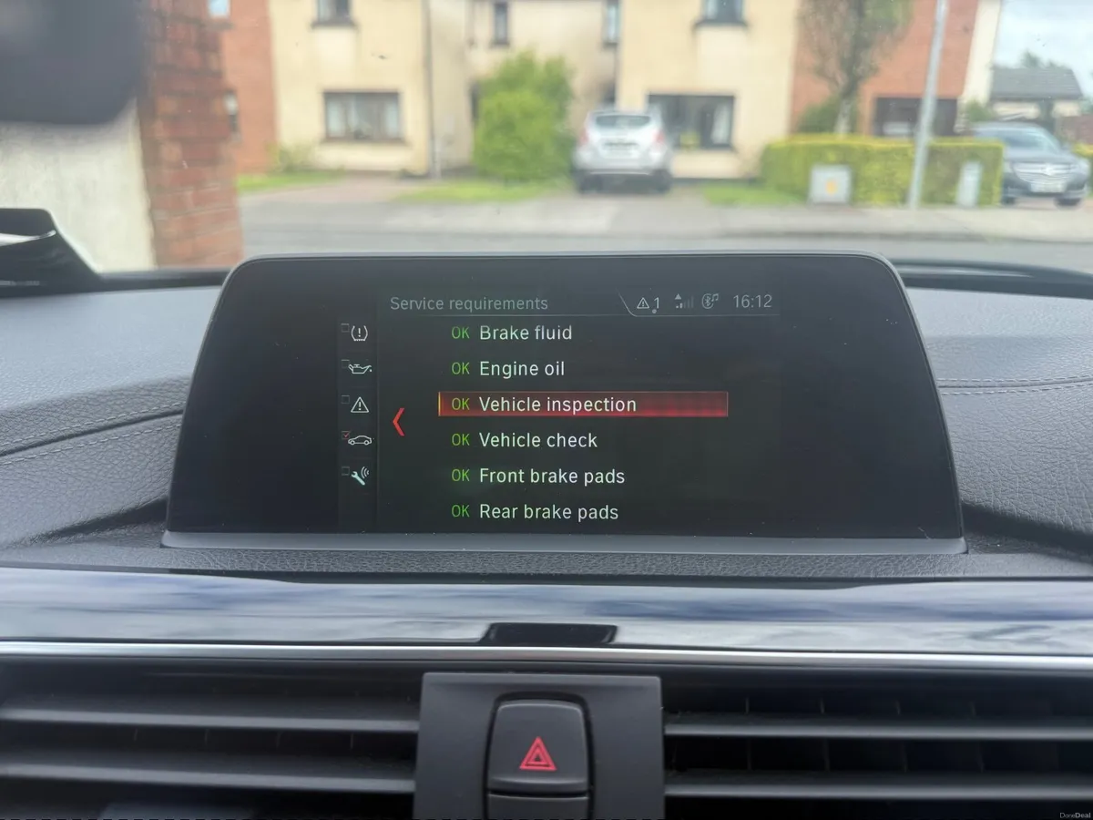 BMW 3-Series 2018 automatic - Image 4