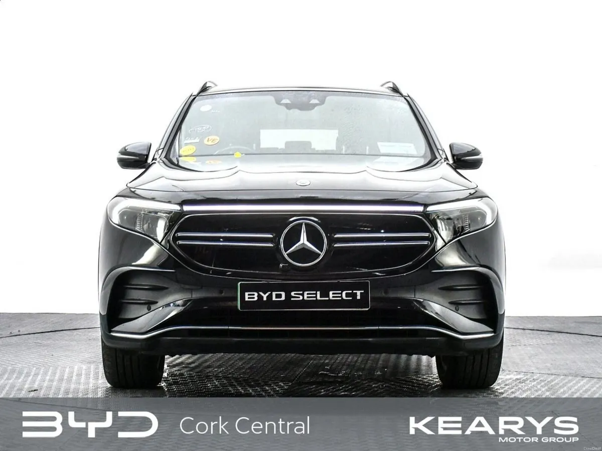 Mercedes-Benz EQB Premium 4Matic EQB 300 AMG Line - Image 4