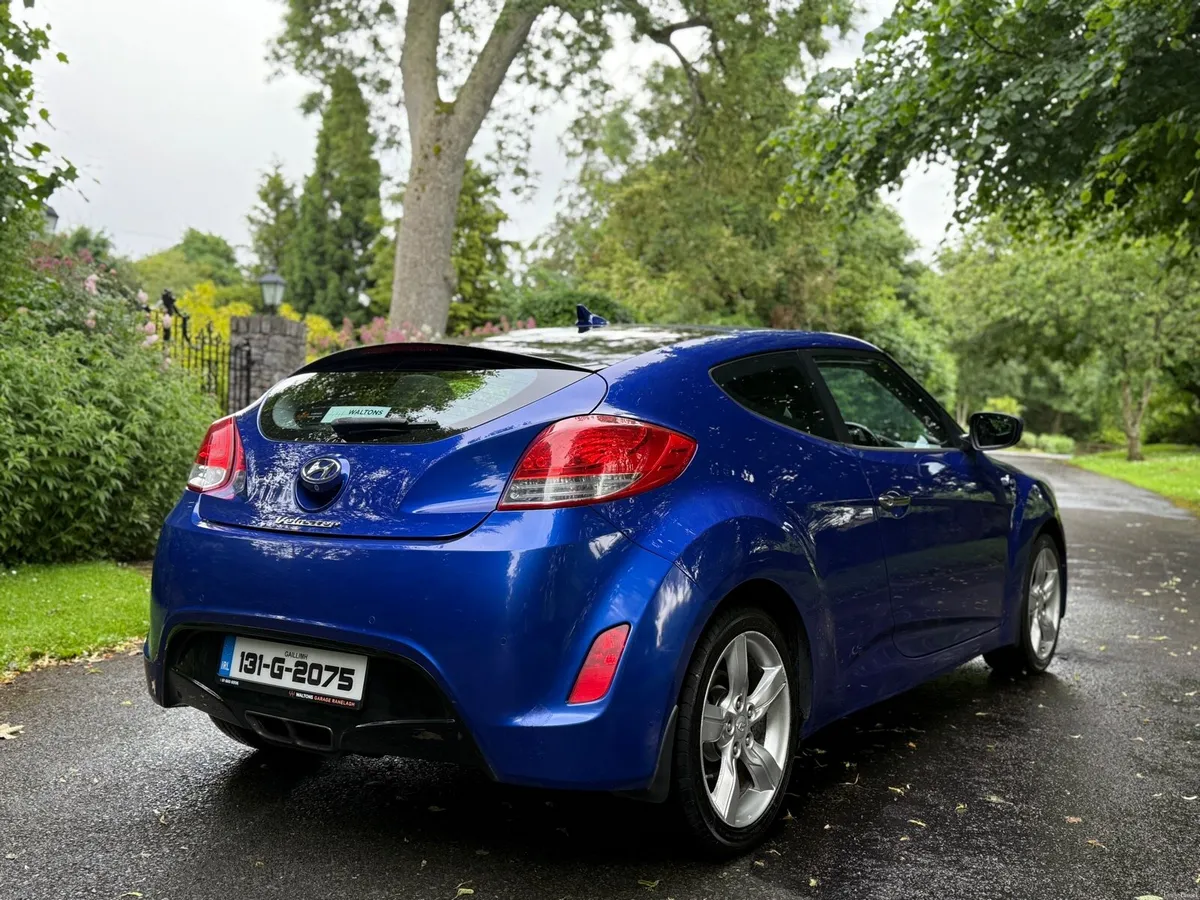 2013 Hyundai Veloster - Image 3