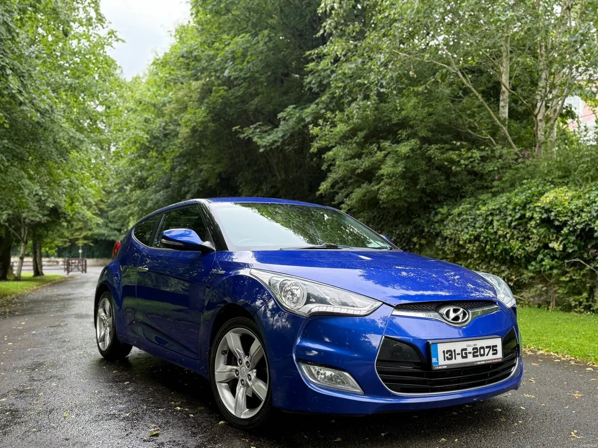 2013 Hyundai Veloster - Image 4