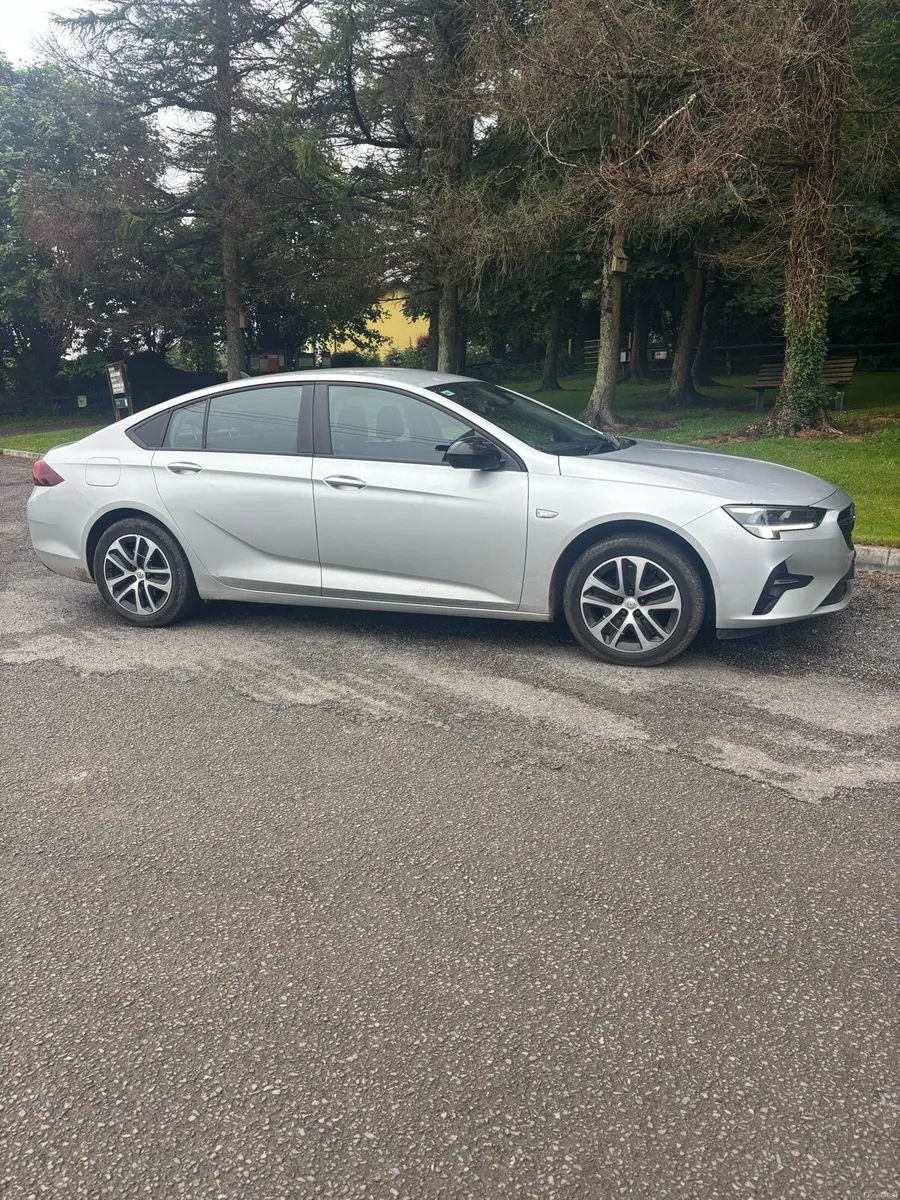 Opel Insignia 2021 - Image 2
