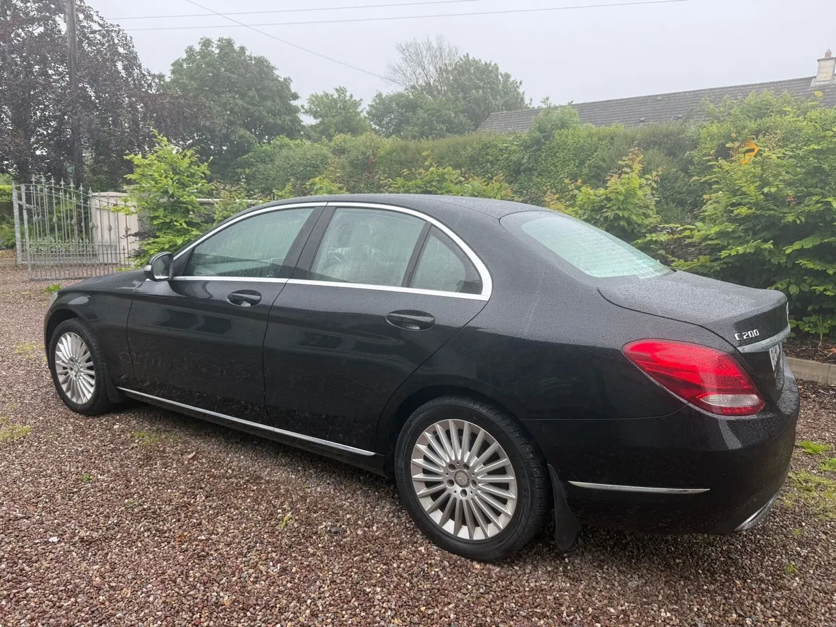 Mercedes Benz c200 2015 - Image 4