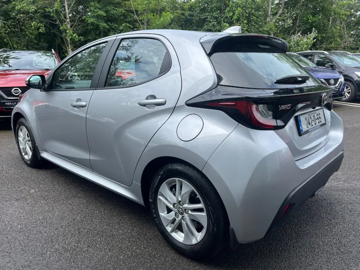 Toyota Yaris 1.5 PETROL HYBRID LUNA AUTO - Image 5