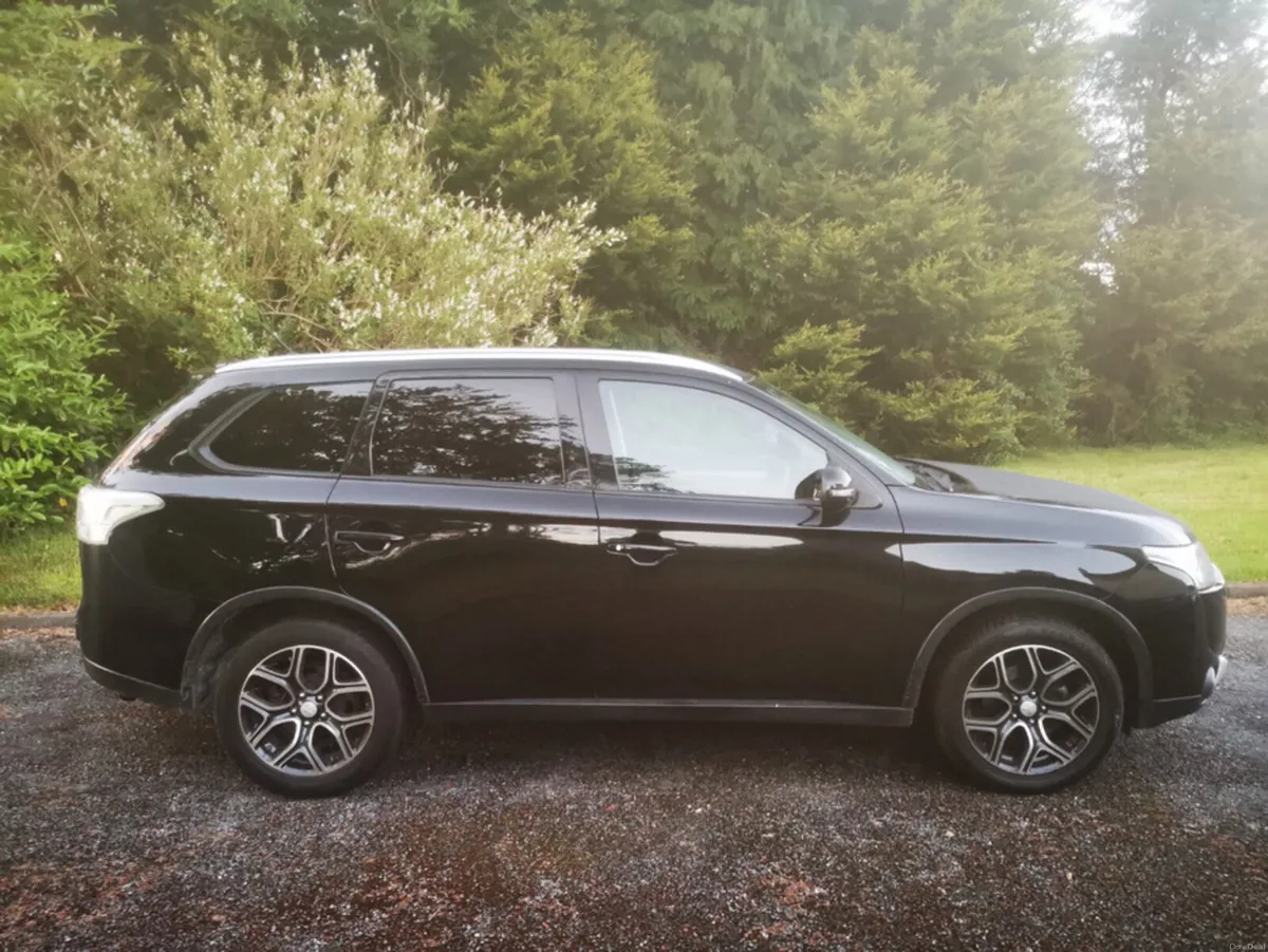 Mitsubishi Outlander 2.2 DI-D GX3 4WD 148 - Image 4