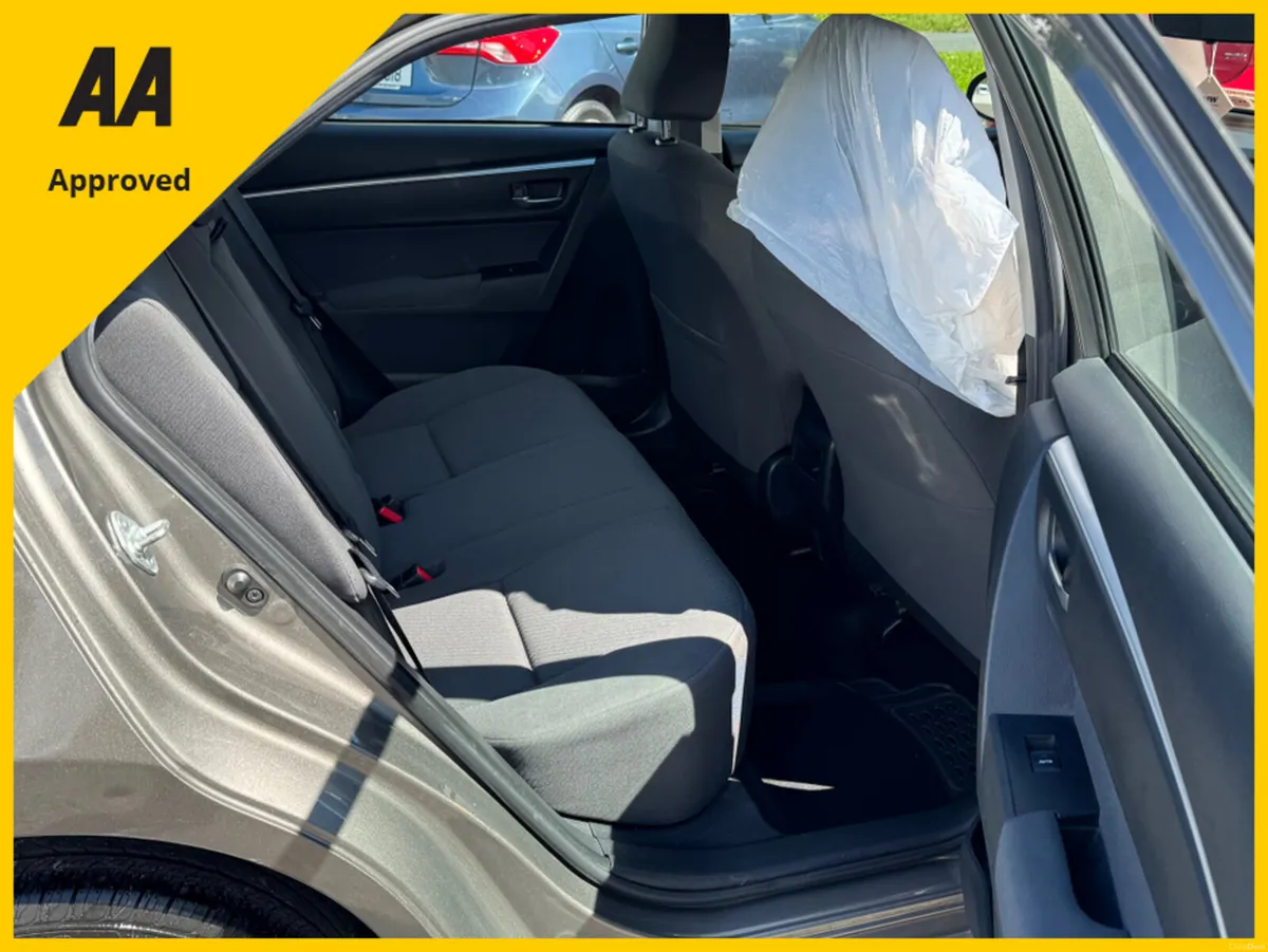Toyota Corolla 1.4 D-4D TERRA 4DR - Image 3