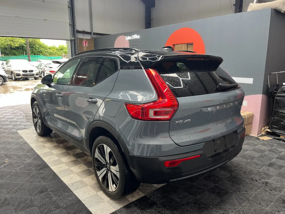 Volvo XC40 2022 VOLVO XC40 RECHARGE PLUS AUTOMATIC - Image 4