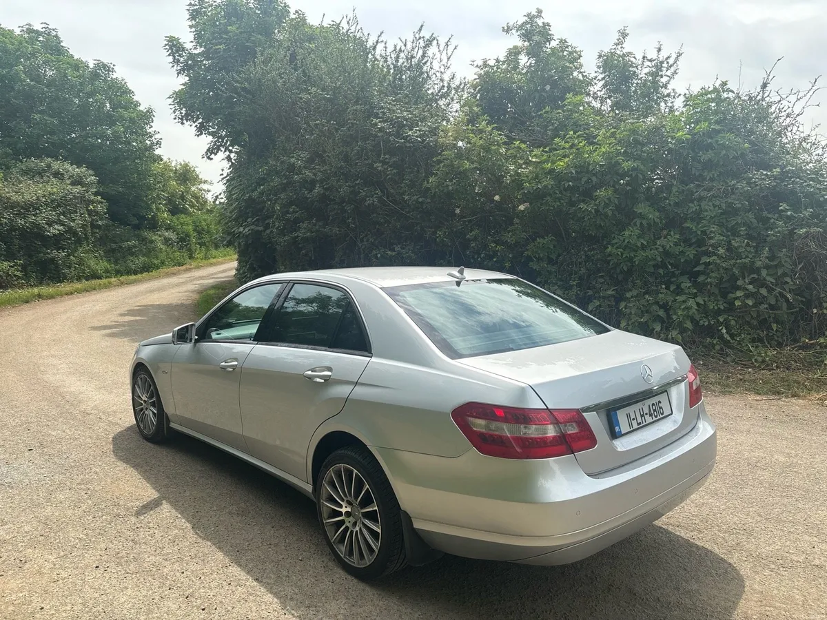 Mercedes e220 - Image 4