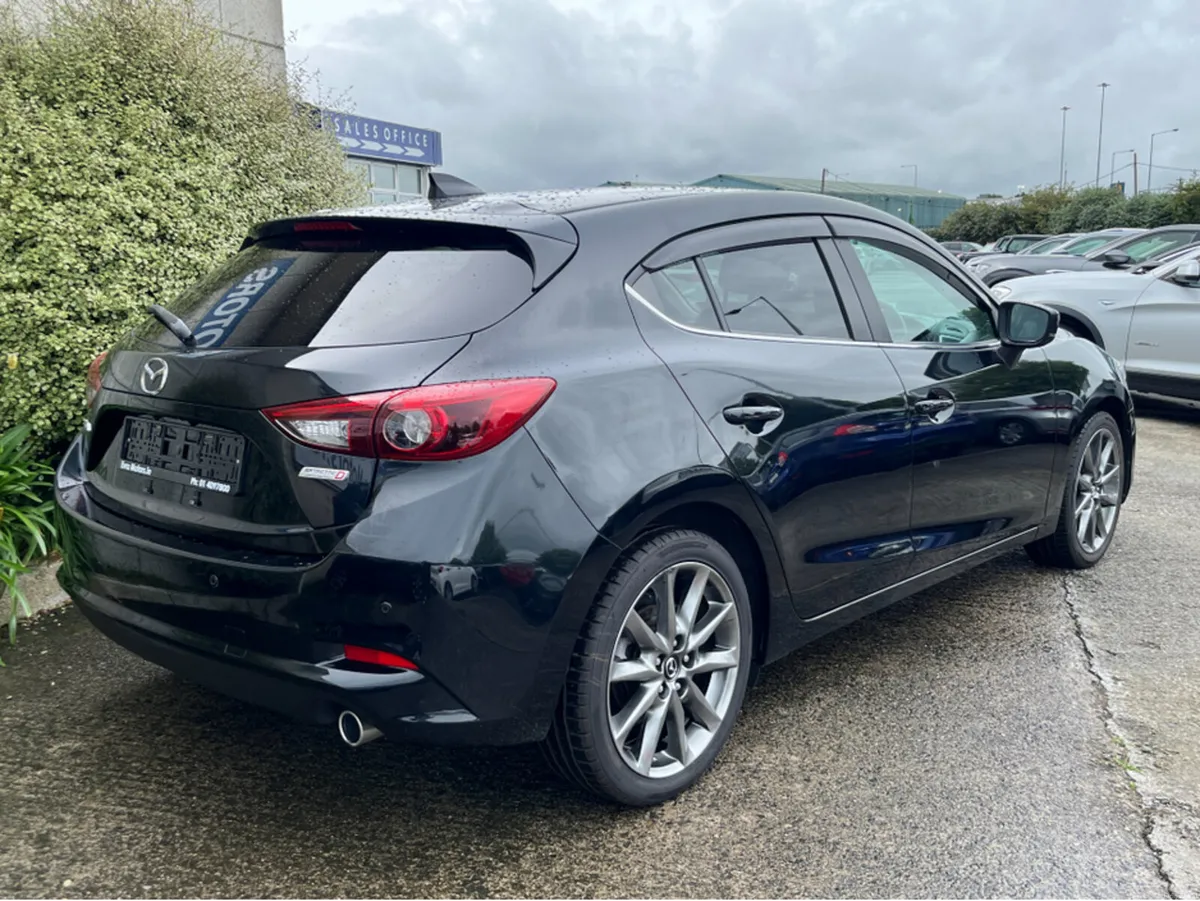 Mazda Mazda3 AXELA SPORT AUTOMATIC 1.5 DIESEL //LO - Image 4