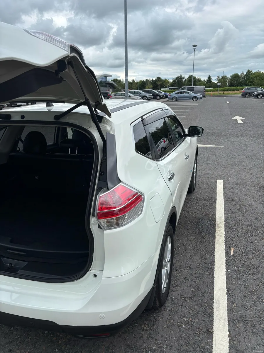 2015 Nissan X-Trail Hybrid 4WD | Only 60,000 KM - Image 4