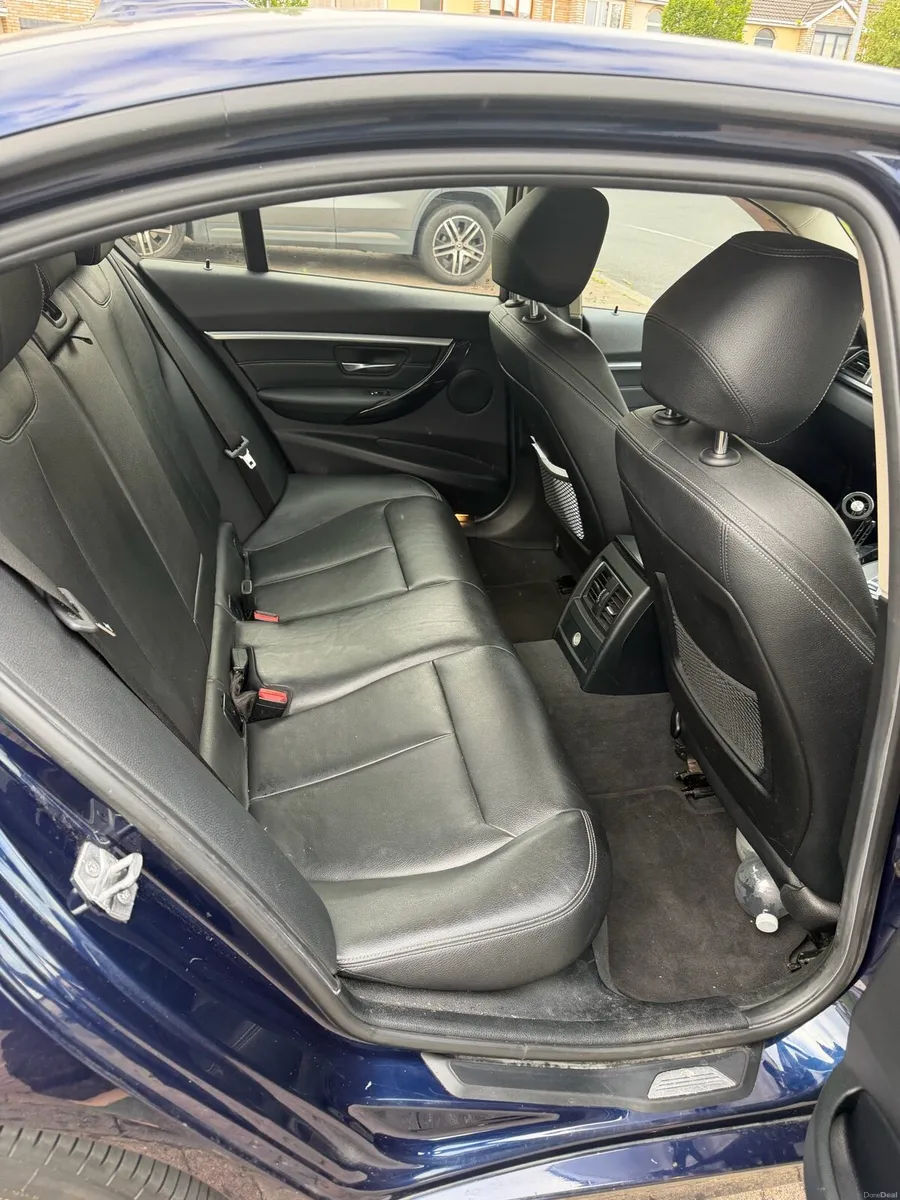 Bmw 330e - Image 3