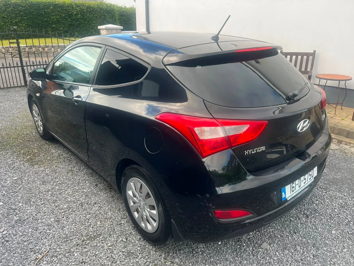 Hyundai I30 van - Image 3