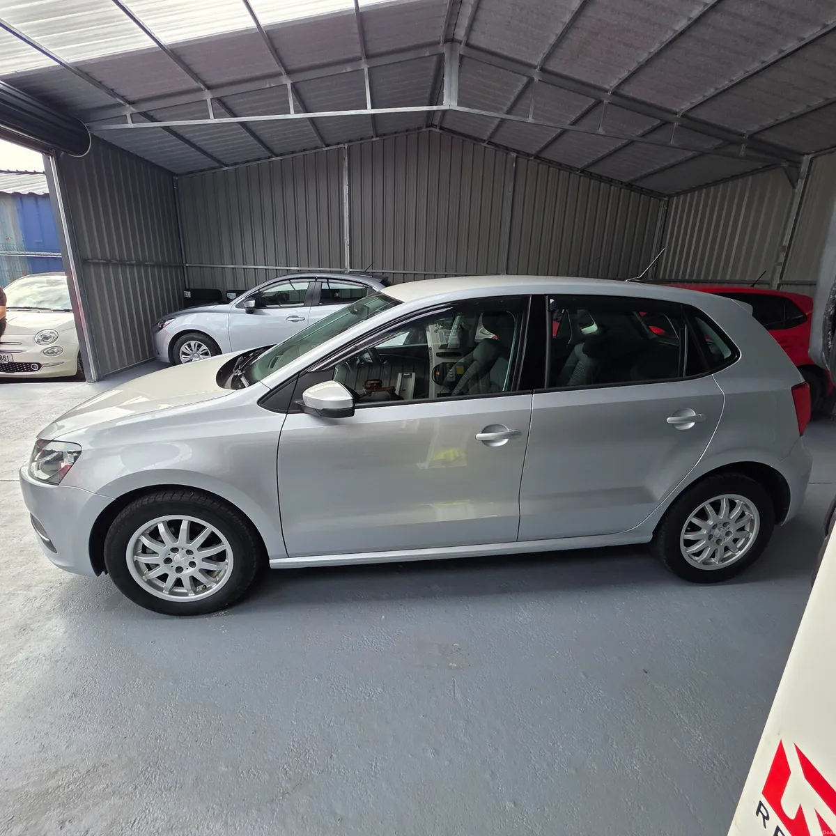 Volkswagen Polo Automatic 2015 Low Miles - Image 4