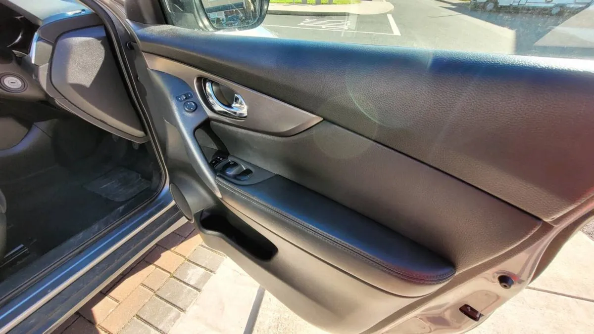 Nissan X-Trail 2017 1.6 Diesel 7 seats - Image 5