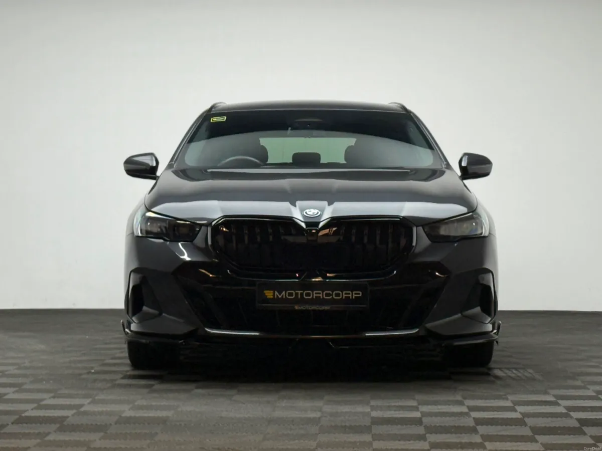 BMW 5-Series 530E M SPORT - Image 2