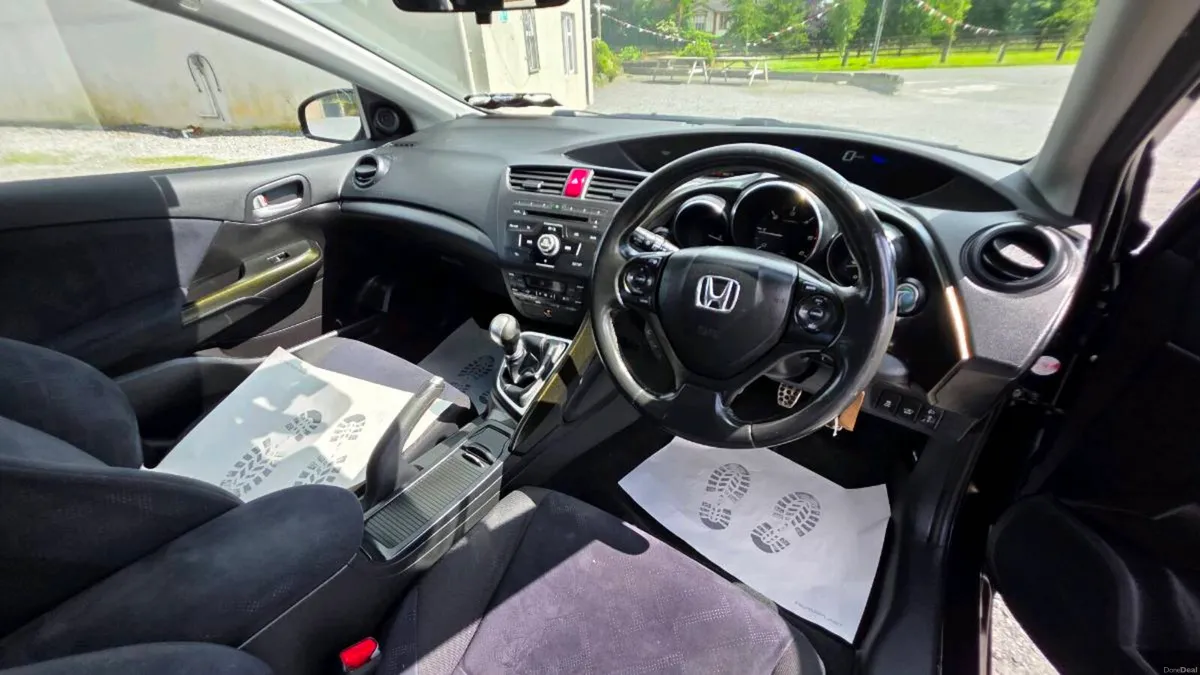 2013(131) Honda Civic 1.6D 5 Door - Image 6