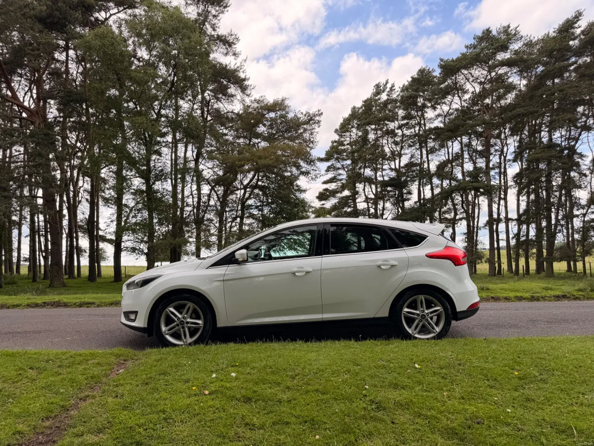 Ford Focus 2016 Diesel Hatchback - Image 4