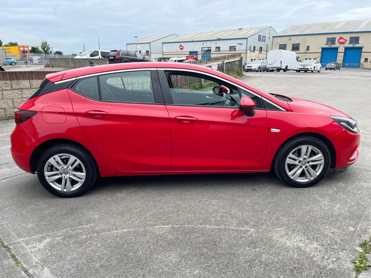 2017Vauxhall Astra 1.6 Cdti Ecoflex Tech Line S/S - Image 4