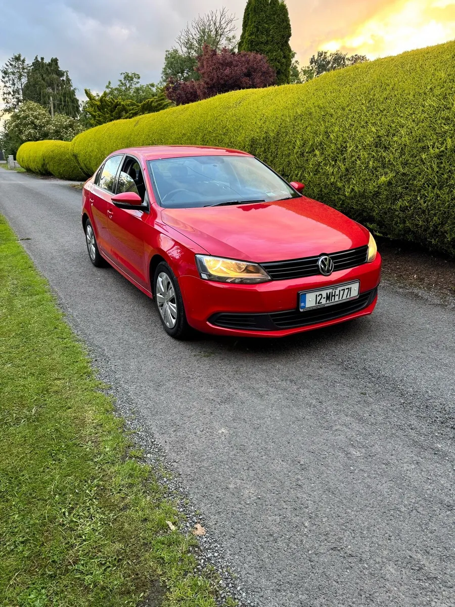 Automatic Volkswagen Jetta - Low Kms - NCT & TAX - Image 2