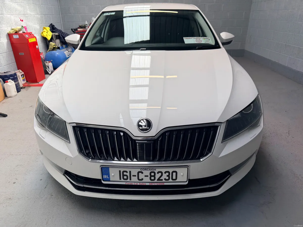 SKODA SUPERB. 1.4 TSI      AUTOMATIC! - Image 3