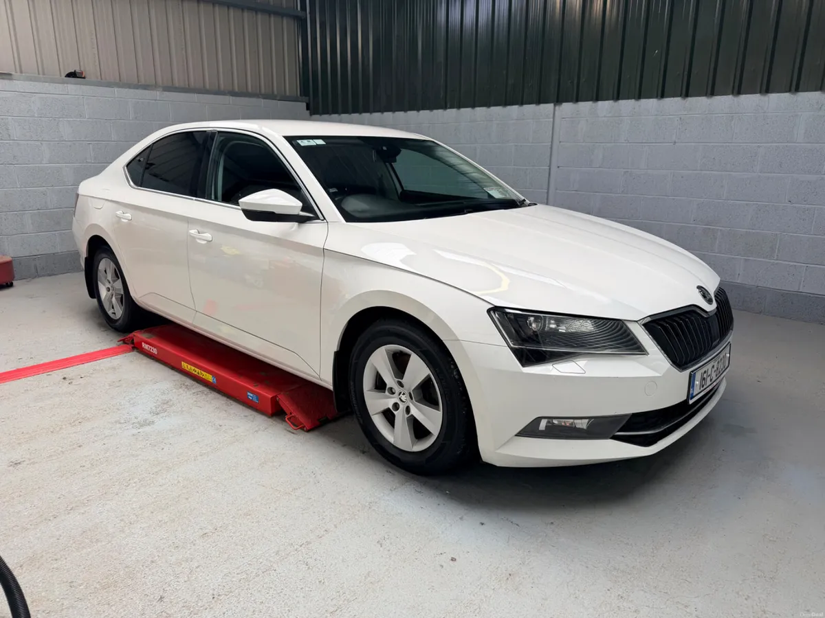 SKODA SUPERB. 1.4 TSI      AUTOMATIC! - Image 1