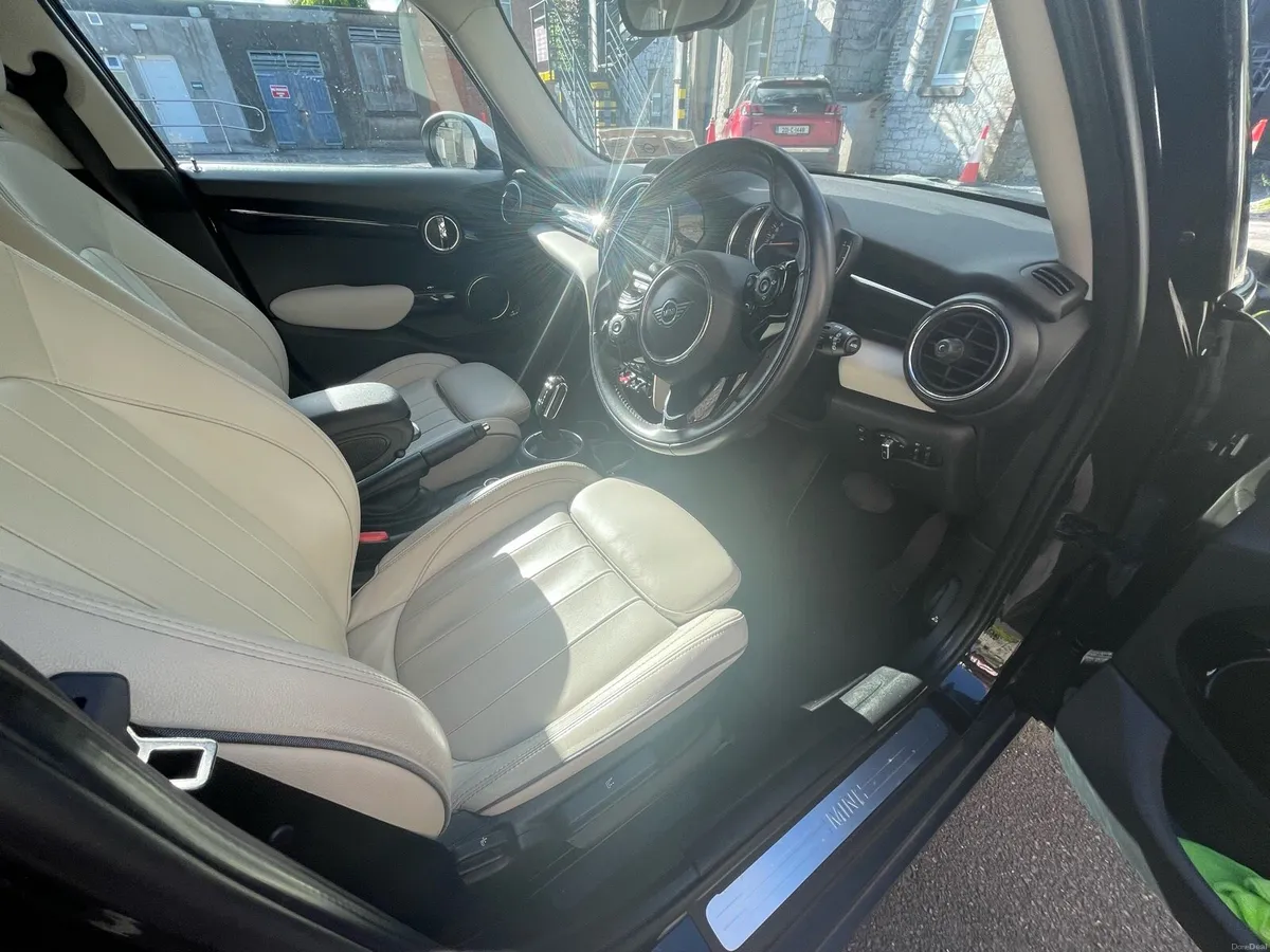 Mini Cooper Automatic - Image 6